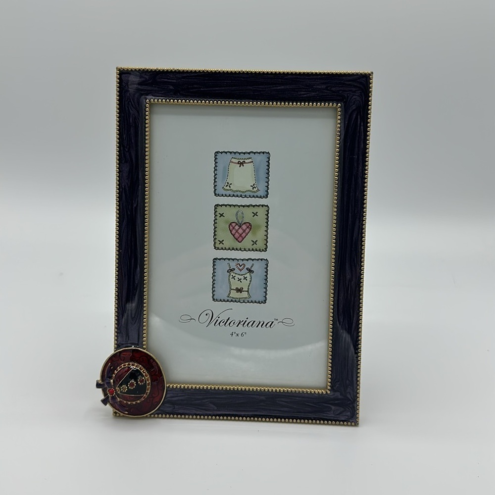 Bundle of Victoriana 4x6 Frame and Purple and Red Scarf- Red Hat Society Designs - Picture 9 of 17
